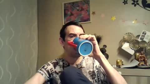 Snapshot of dreamguy38 chatting on 01/27/25, 04:30 dreamguy38 online show from 01/27/25, 04:30