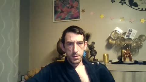 Snapshot of dreamguy38 chatting on 02/09/25, 03:43 dreamguy38 online show from 02/09/25, 03:43