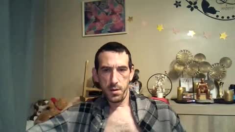 Snapshot of dreamguy38 chatting on 09/22/25, 03:52 dreamguy38 online show from 09/22/25, 03:52