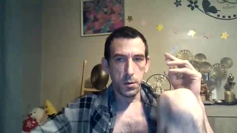 Snapshot of dreamguy38 chatting on 10/05/25, 02:43 dreamguy38 online show from 10/05/25, 02:43