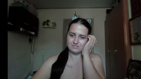 Snapshot of dreamiebelle chatting on 09/19/25, 08:27 dreamiebelle online show from 09/19/25, 08:27