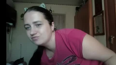 Snapshot of dreamiebelle chatting on 09/22/25, 10:06 dreamiebelle online show from 09/22/25, 10:06