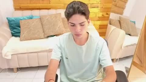 Snapshot of dreamleo chatting on 07/25/26, 03:48 Dreamleo online show from 07/25/26, 03:48