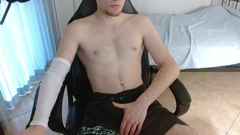 Snapshot of dreammicok chatting on 09/10/25, 03:01 DreamBoy online show from 09/10/25, 03:01