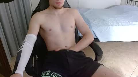 Snapshot of dreammicok chatting on 09/19/25, 02:13 DreamBoy online show from 09/19/25, 02:13