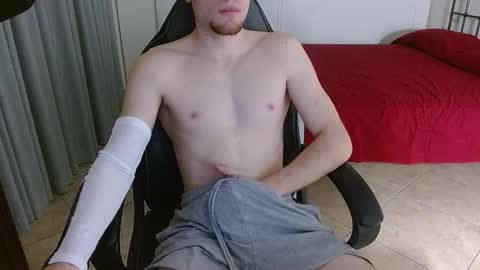 Snapshot of dreammicok chatting on 09/23/25, 12:35 DreamBoy online show from 09/23/25, 12:35