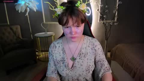 Luna online show from 11/30/25, 08:35
