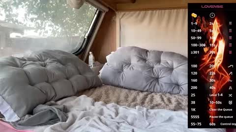 Snapshot of dreamofbarbiex chatting on 11/01/25, 10:06 dreamofbarbiex online show from 11/01/25, 10:06