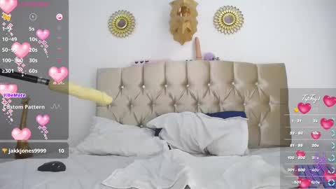 Sophia online show from 12/06/24, 06:06