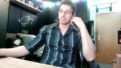 Snapshot of dreamwallker chatting on 10/24/25, 12:45 Ioannes Paulus the 2nd online show from 10/24/25, 12:45