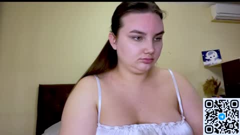 Mila online show from 04/14/26, 04:13