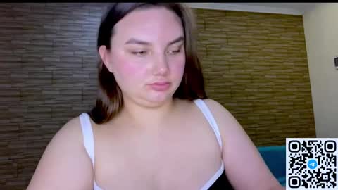 Snapshot of dreamyblushfairy chatting on 05/02/26, 07:02 Mila online show from 05/02/26, 07:02