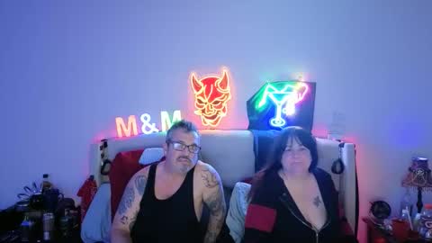 DreamyCouple01 online show from 05/17/26, 01:36