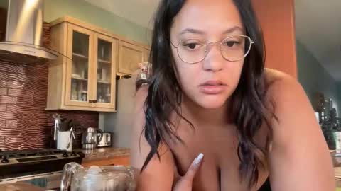 RIRI OR DREAMY online show from 04/23/26, 02:19