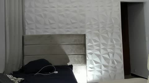 Kevin online show from 01/04/25, 01:42