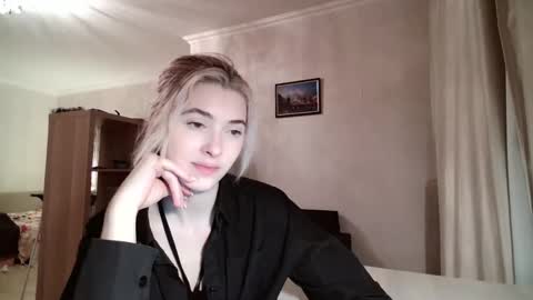 Dia online show from 02/02/26, 03:33