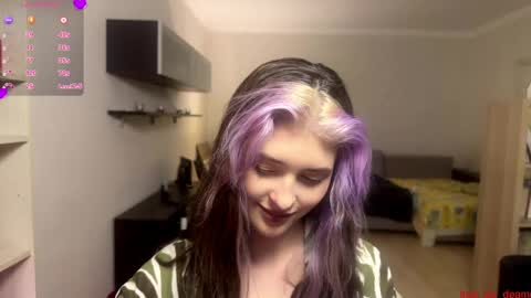 Dia online show from 04/19/26, 06:10