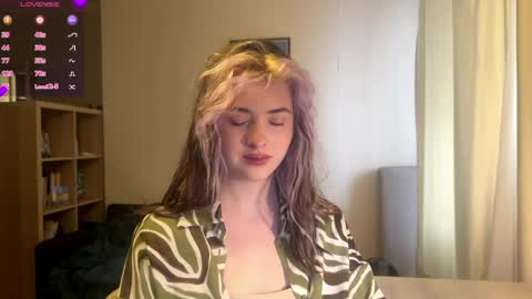 Dia online show from 04/24/26, 09:23