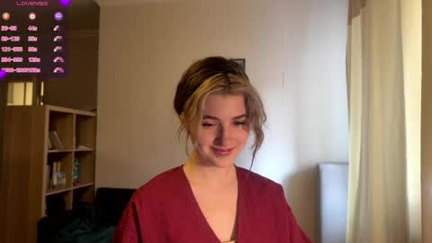 Snapshot of dremazwahlen chatting on 05/13/26, 12:13 Dia online show from 05/13/26, 12:13