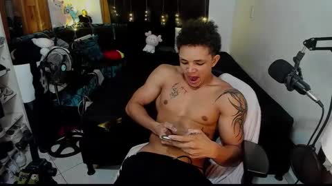 Snapshot of dres4u chatting on 02/23/26, 06:22 dres4u online show from 02/23/26, 06:22