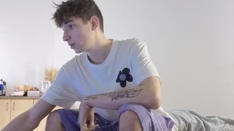 Mark online show from 12/21/25, 07:21