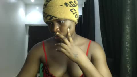 dripping_luna online show from 01/08/25, 11:41