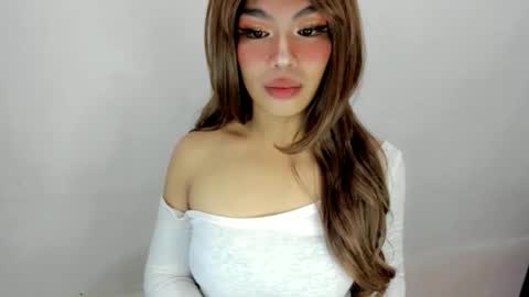 miss. Erika online show from 09/22/25, 01:02