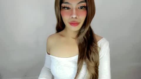 miss. Erika online show from 09/27/25, 04:50