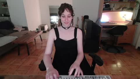 Snapshot of drkswrdgrl chatting on 12/02/24, 12:19 drkswrdgrl online show from 12/02/24, 12:19