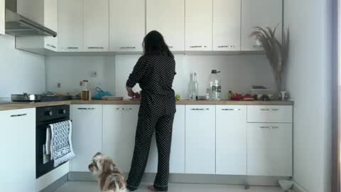 Dr. Resa online show from 10/09/25, 09:07