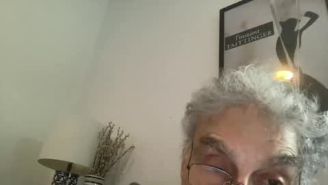 Snapshot of drtony4u222 chatting on 12/21/24, 08:32 DrTony4u222100 online show from 12/21/24, 08:32