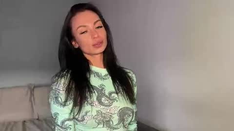 Bella online show from 04/03/26, 04:10