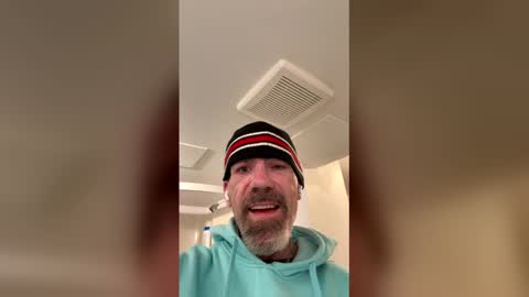 Snapshot of dryjerkoff chatting on 04/21/26, 02:15 dryjerkoff online show from 04/21/26, 02:15