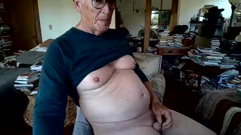 Snapshot of dtpb1946 chatting on 06/20/26, 09:39 dtpb1946 online show from 06/20/26, 09:39