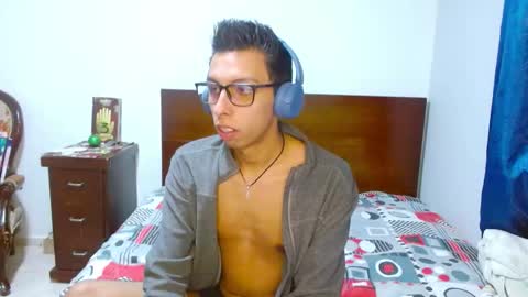 David online show from 12/23/25, 02:42