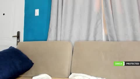 duamilktits online show from 02/12/26, 08:42