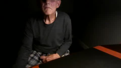 Snapshot of dubl55nikl chatting on 02/16/25, 07:15 DublNikl online show from 02/16/25, 07:15