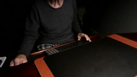 Snapshot of dubl55nikl chatting on 02/17/25, 08:19 DublNikl online show from 02/17/25, 08:19