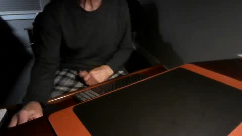 Snapshot of dubl55nikl chatting on 02/28/25, 08:31 DublNikl online show from 02/28/25, 08:31