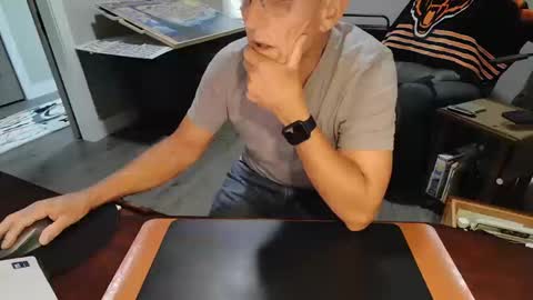 Snapshot of dubl55nikl chatting on 10/12/25, 07:13 DublNikl online show from 10/12/25, 07:13