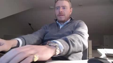 Snapshot of dubpistol_99 chatting on 01/12/26, 06:35 dubpistol_99 online show from 01/12/26, 06:35