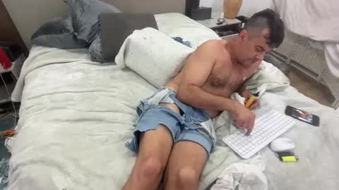 Snapshot of dudebrocuz69 chatting on 02/02/26, 05:22 Dude online show from 02/02/26, 05:22