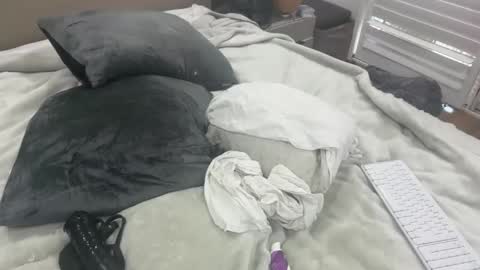 Snapshot of dudebrocuz69 chatting on 02/11/26, 02:49 Dude online show from 02/11/26, 02:49