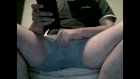 Snapshot of dudek0 chatting on 10/25/25, 11:21 dudek0 online show from 10/25/25, 11:21