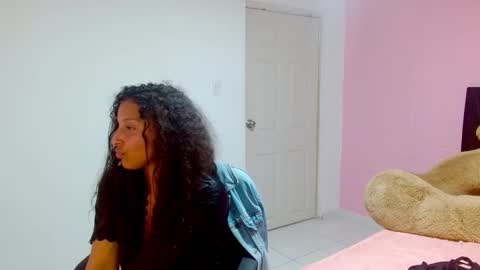 Snapshot of dulce1609 chatting on 03/03/25, 11:03 dulce1609 online show from 03/03/25, 11:03