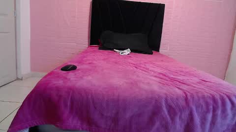 dulce1609 online show from 11/21/25, 08:18