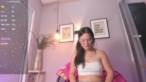 dulce__fiore07 online show from 09/22/25, 01:02