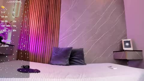 dulce__fiore07 online show from 10/21/25, 07:47