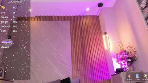 dulce__fiore07 online show from 11/27/25, 07:38