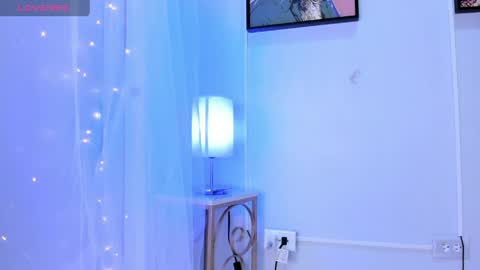 Snapshot of dulce__fiore07 chatting on 05/15/26, 12:01 dulce__fiore07 online show from 05/15/26, 12:01